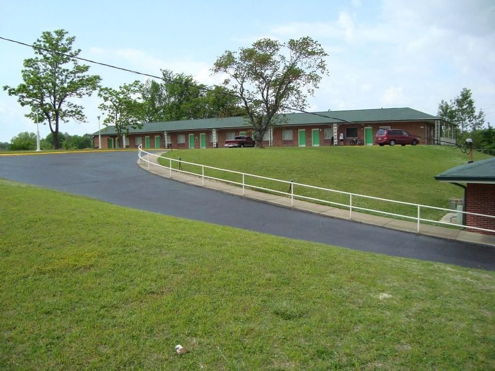 Town House Motel Tupelo Dış mekan fotoğraf